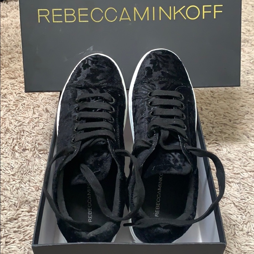 Rebecca Minkoff  Bleecker Too women sneaker Size 7